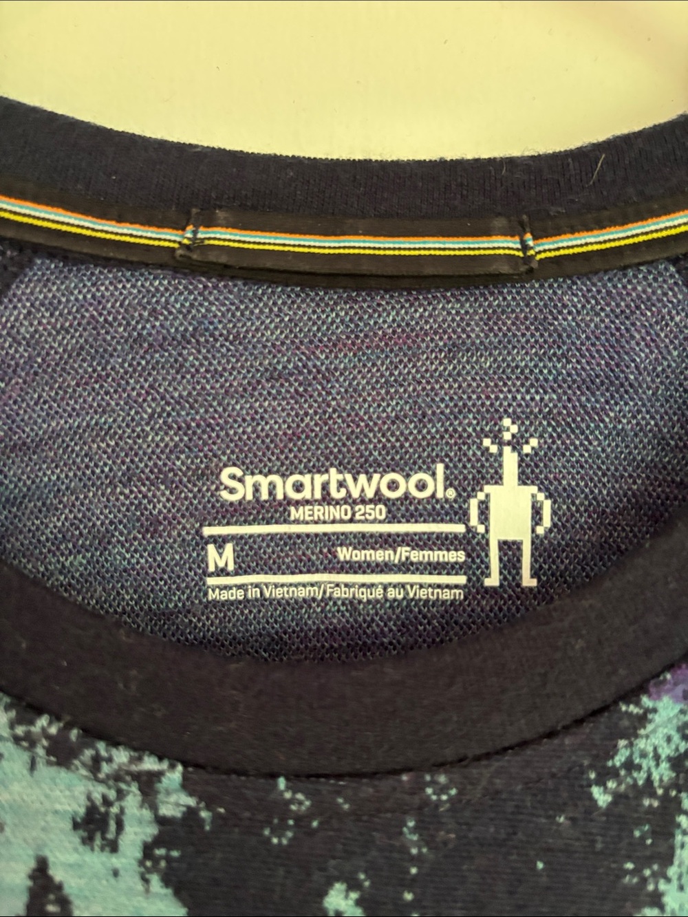 Smartwool women’s Long Sleeve 250 Base Layer - Picture 2 of 3